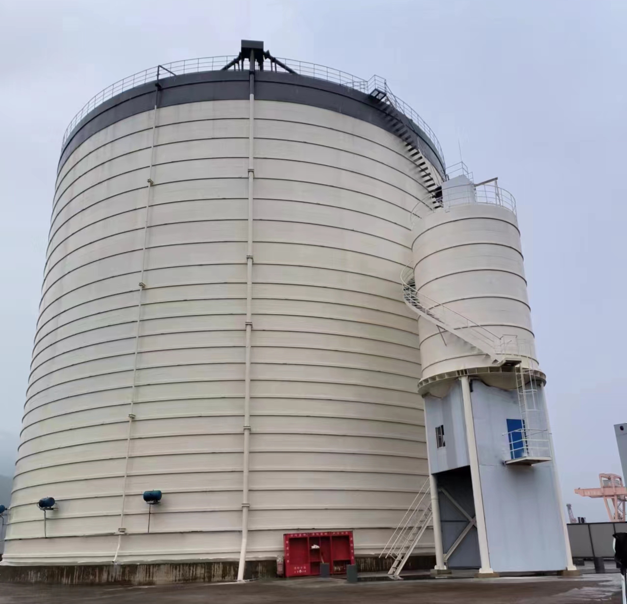 天柱10万吨水泥钢板库